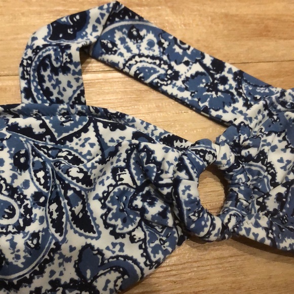 American Eagle Bandeau Bikini Top - Picture 3 of 3